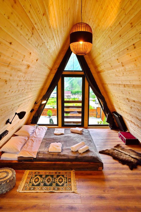 Kazbegi Spa Resort Cottages Esterno foto