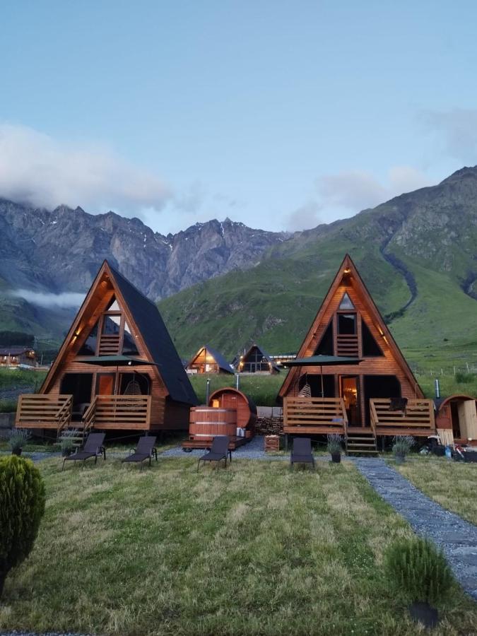 Kazbegi Spa Resort Cottages Esterno foto