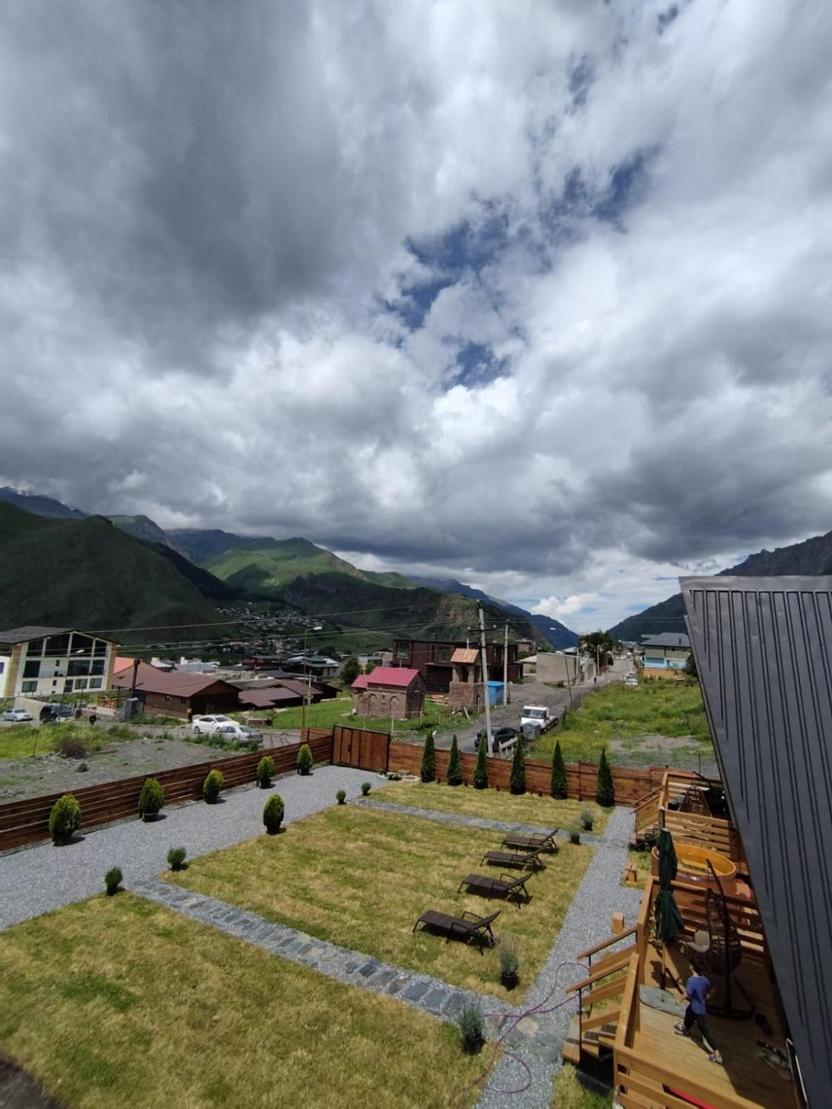 Kazbegi Spa Resort Cottages Esterno foto