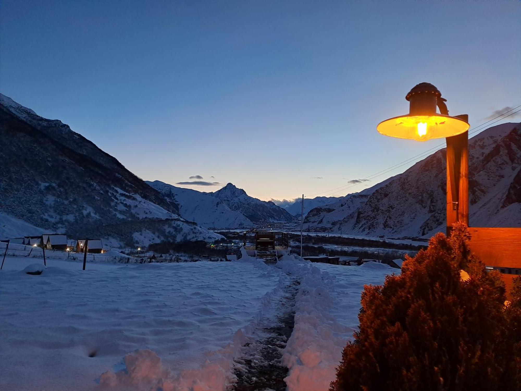 Kazbegi Spa Resort Cottages Esterno foto
