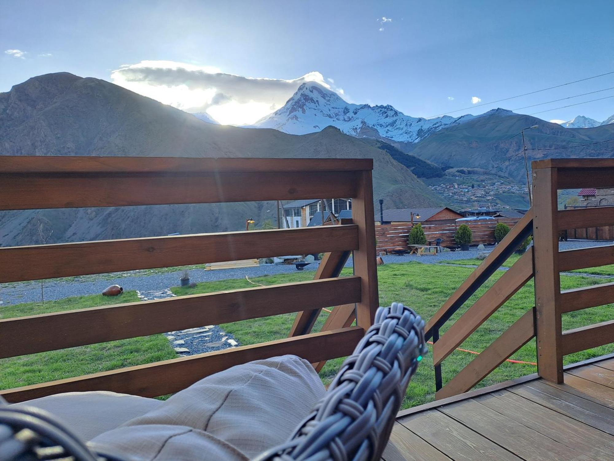 Kazbegi Spa Resort Cottages Esterno foto